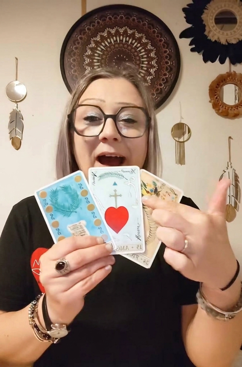 Cartes et arts divinatoires